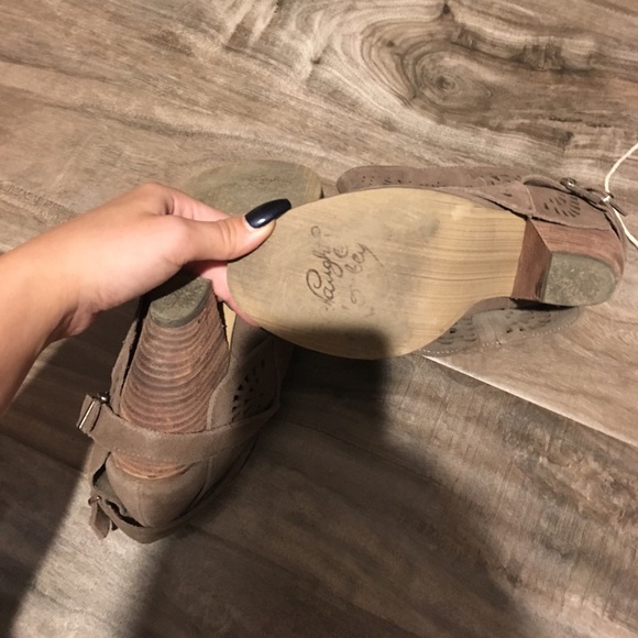 Naughty monkey booties - Picture 3 of 7