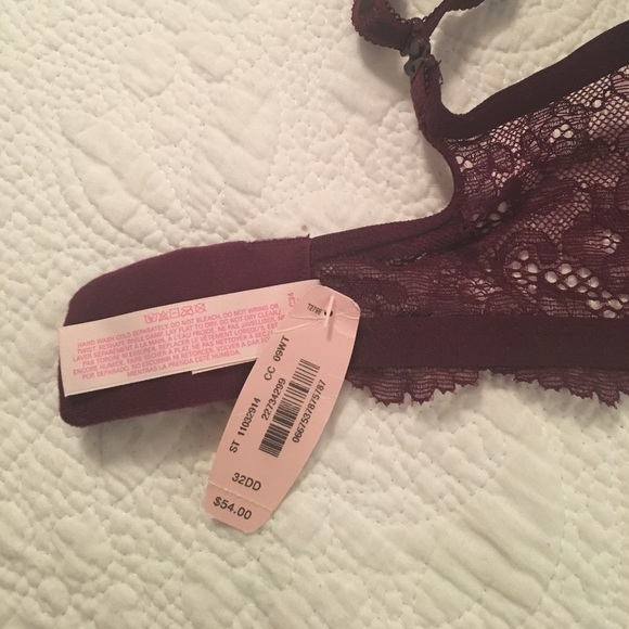 Victoria's Secret bra - Picture 2 of 2