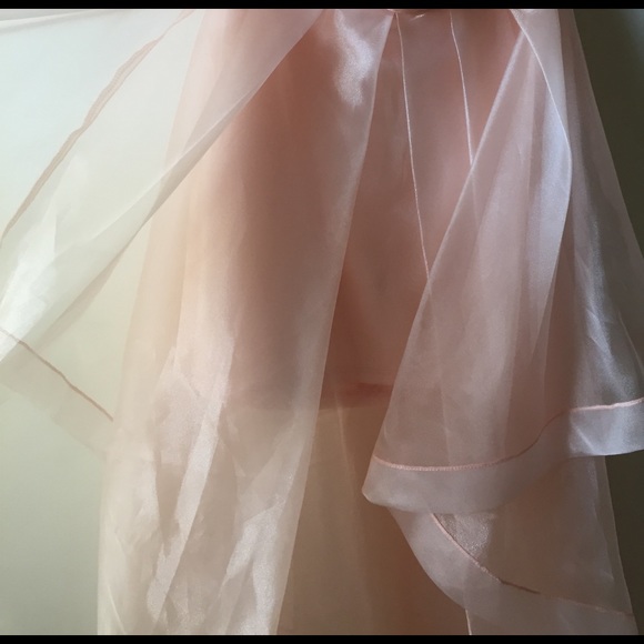 Prom/Special occasion dress - Picture 3 of 4