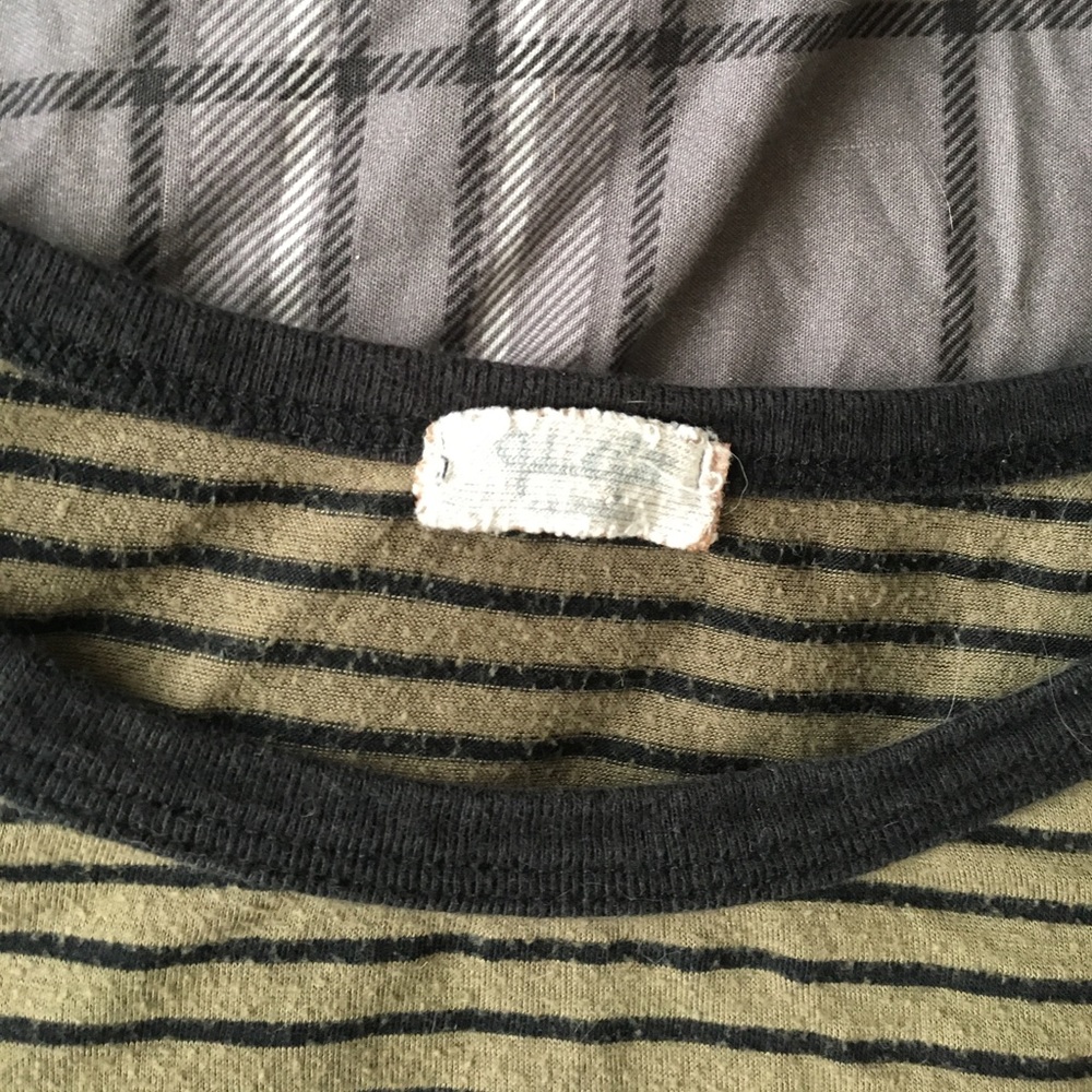 Striped Crop Top - Picture 2 of 2