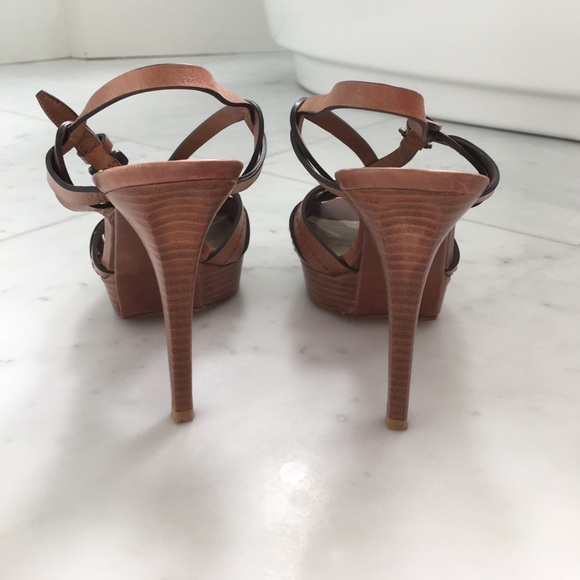 Stuart Weitzman 4.5" Brown leather sandals - Picture 4 of 4