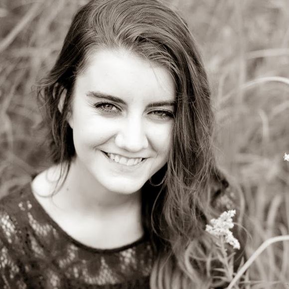 Meet your Posher, Kelsey - Picture 1 of 1