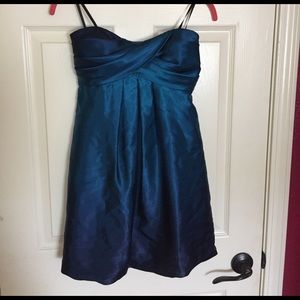 Short blue strapless dress