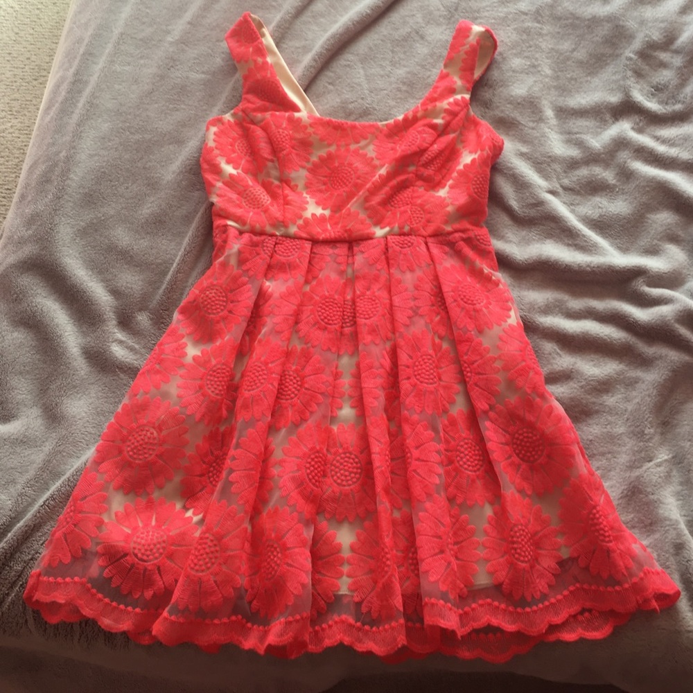 Simple homecoming dress! Size 7