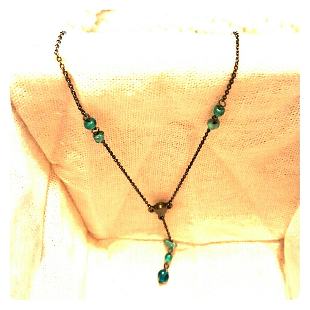 Dainty choker with turquoise and glass bead detail