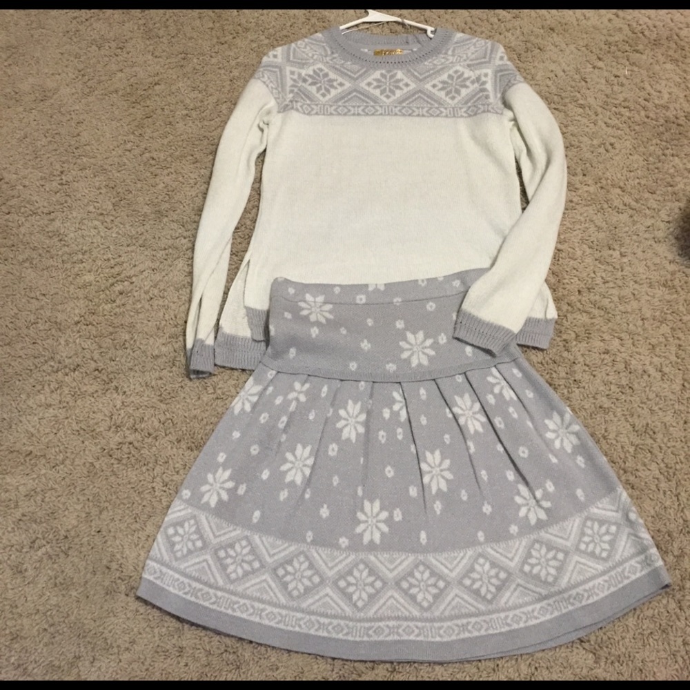 XS Vera Wang sweeter skirt and top