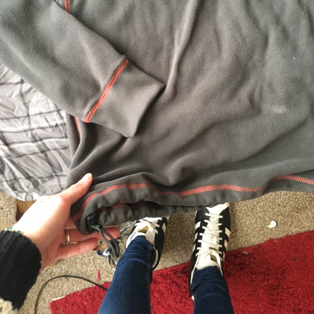 Grey pullover jacket - Picture 3 of 3