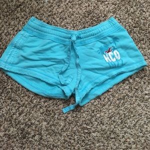 Cute Hollister shorts!