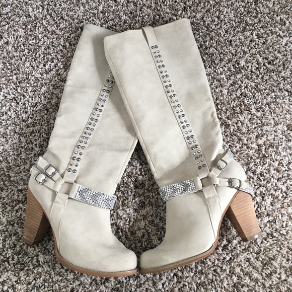 Super cute boots! - Picture 1 of 1