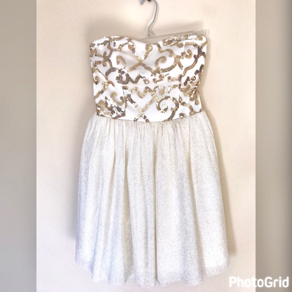 Short White/Gold Hoco Dress