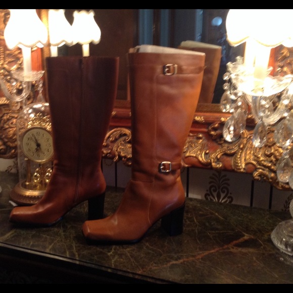 👢❌SOLD❌ BareTraps Genuine Leather Dress Boots - Picture 2 of 8