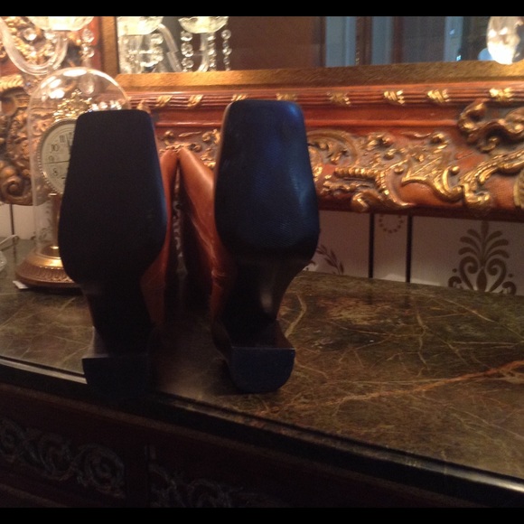 👢❌SOLD❌ BareTraps Genuine Leather Dress Boots - Picture 6 of 8