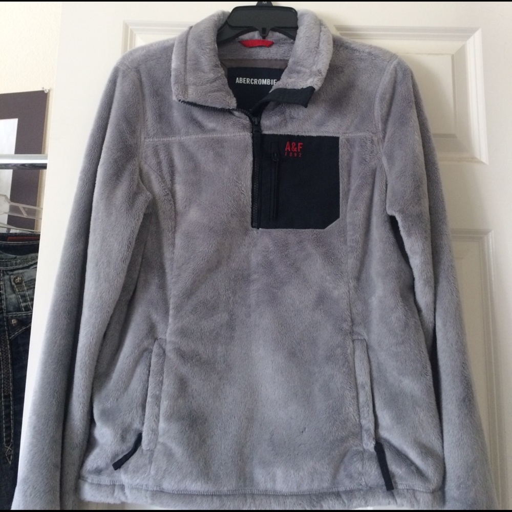 Abercrombie Gray quarter zip pullover fleece
