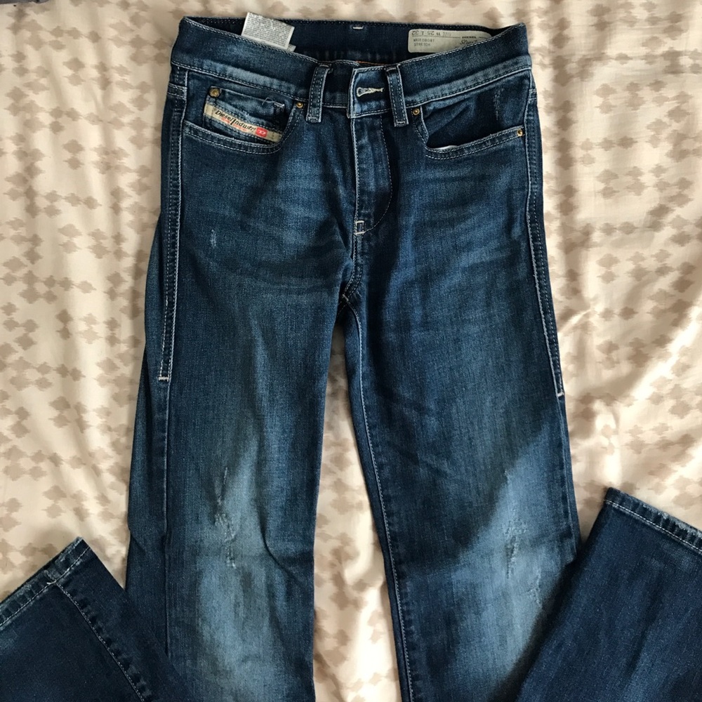 Medium wash Denim