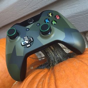Camo Xbox one controller
