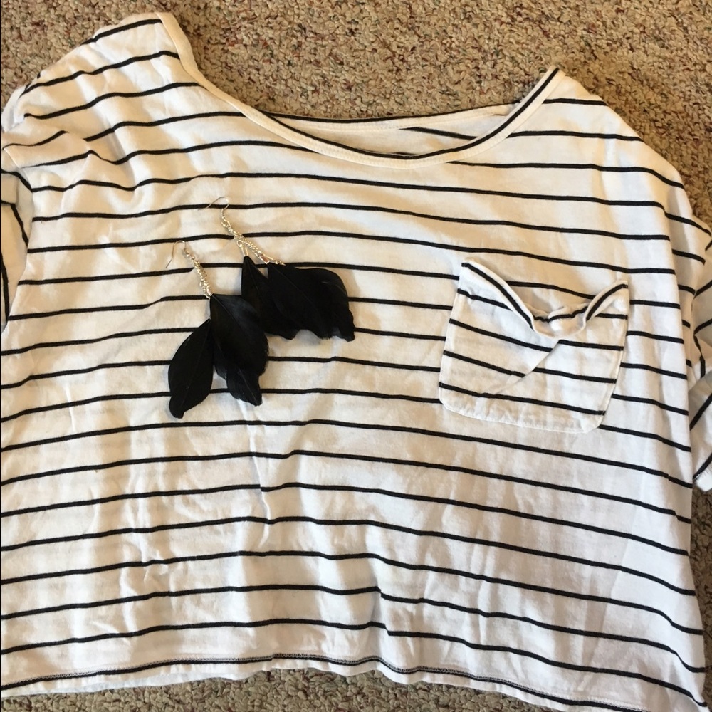 Hollister crop top!! Earrings!