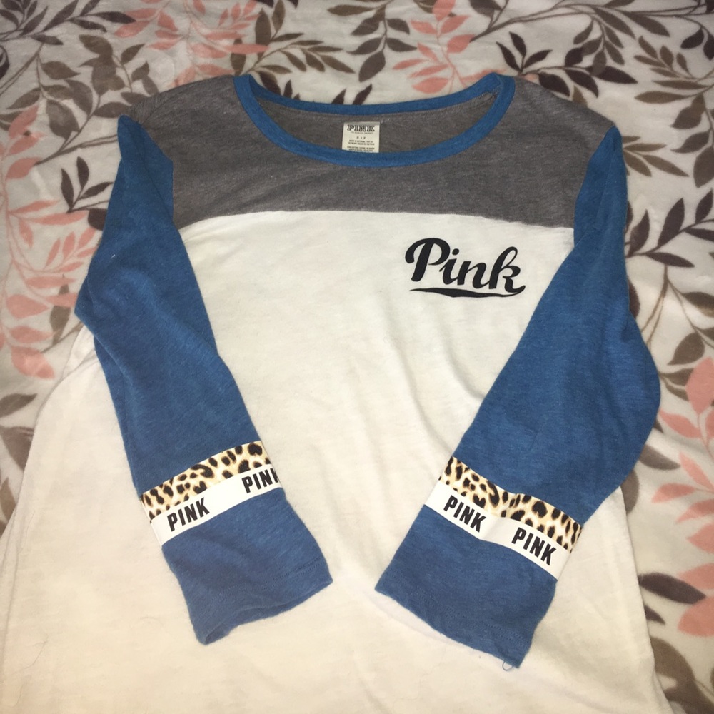 Pink VS T-shirt