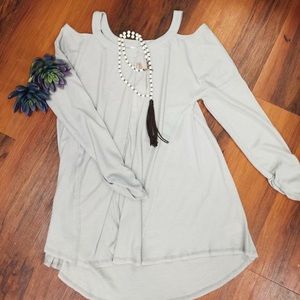 Cold shoulder flow top thermal material