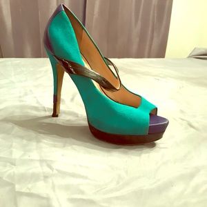 Jessica Simpson pumps