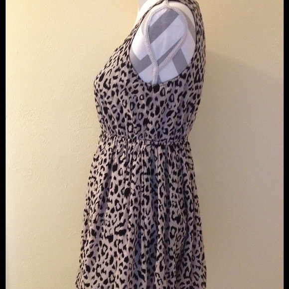 Rue 21 Leopard print dress - Picture 4 of 4