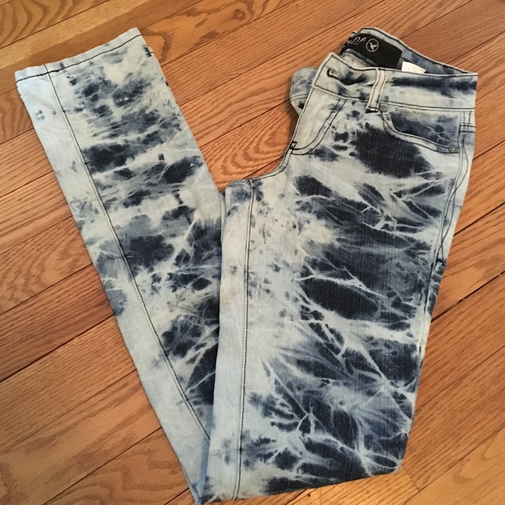 Acid Wash Skinny Jeans