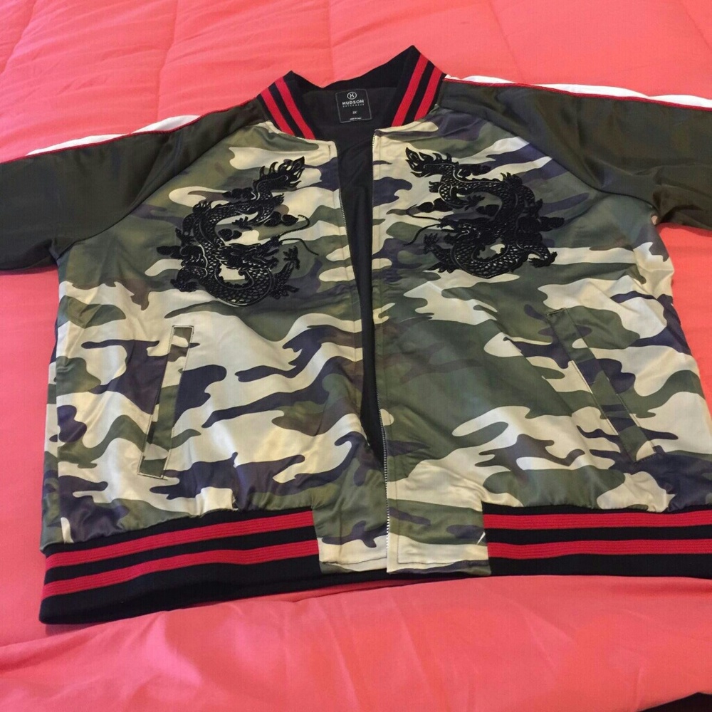 Hot vests - Picture 2 of 3