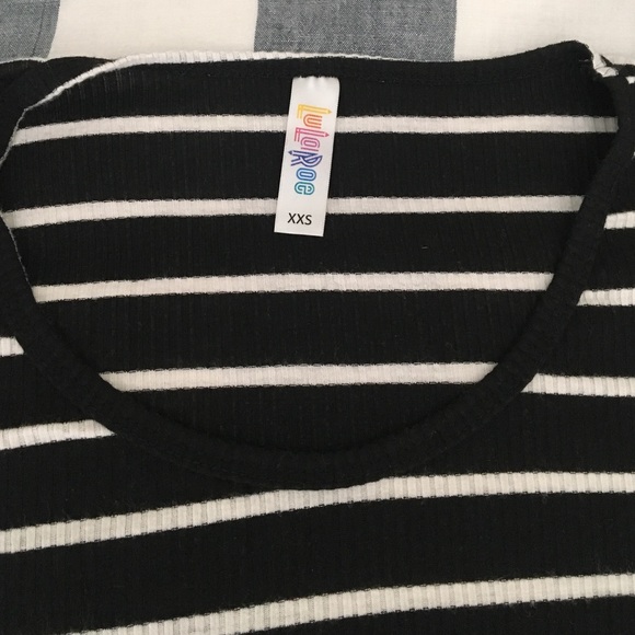 LuLaRoe Tops - LulaRoe Perfect Tee LuLaRoe Tops - LulaRoe Perfect Tee