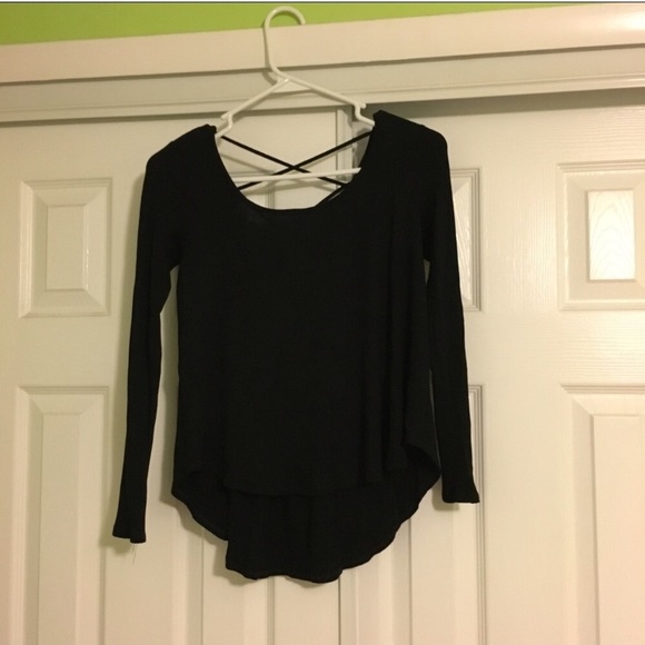 SO CUTE CRISS CROSS TOP - Picture 1 of 2