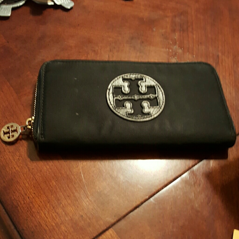 Tory Burch wallet