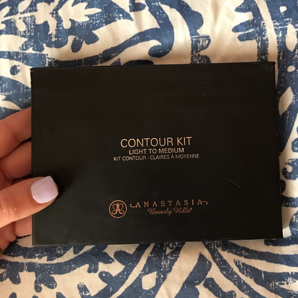 Anastasia Beverly Hills Powder Contour Kit