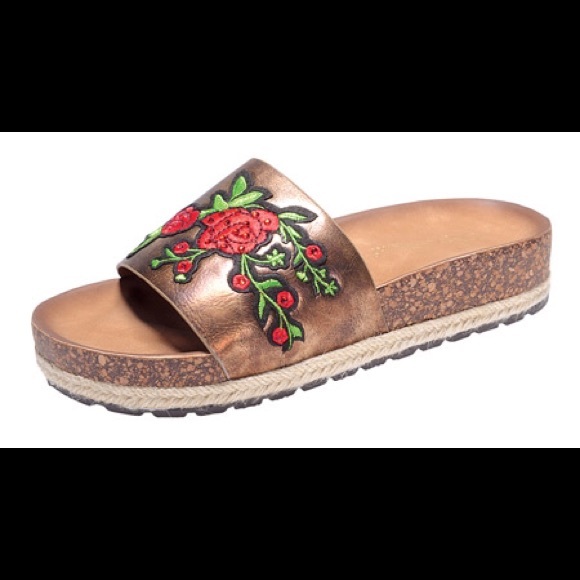 Ladies Bronze flower embroidery espadrille slides - Picture 2 of 2