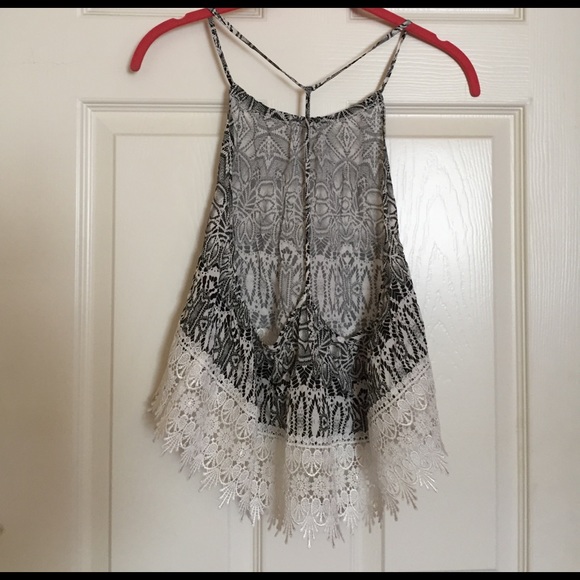 Blank & White Tank - Picture 2 of 4