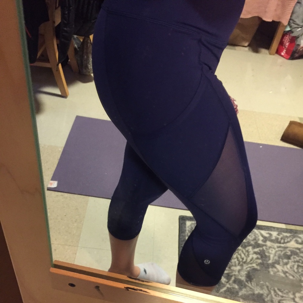 PRICE DROP!! Blue Mesh Lululemon Leggings
