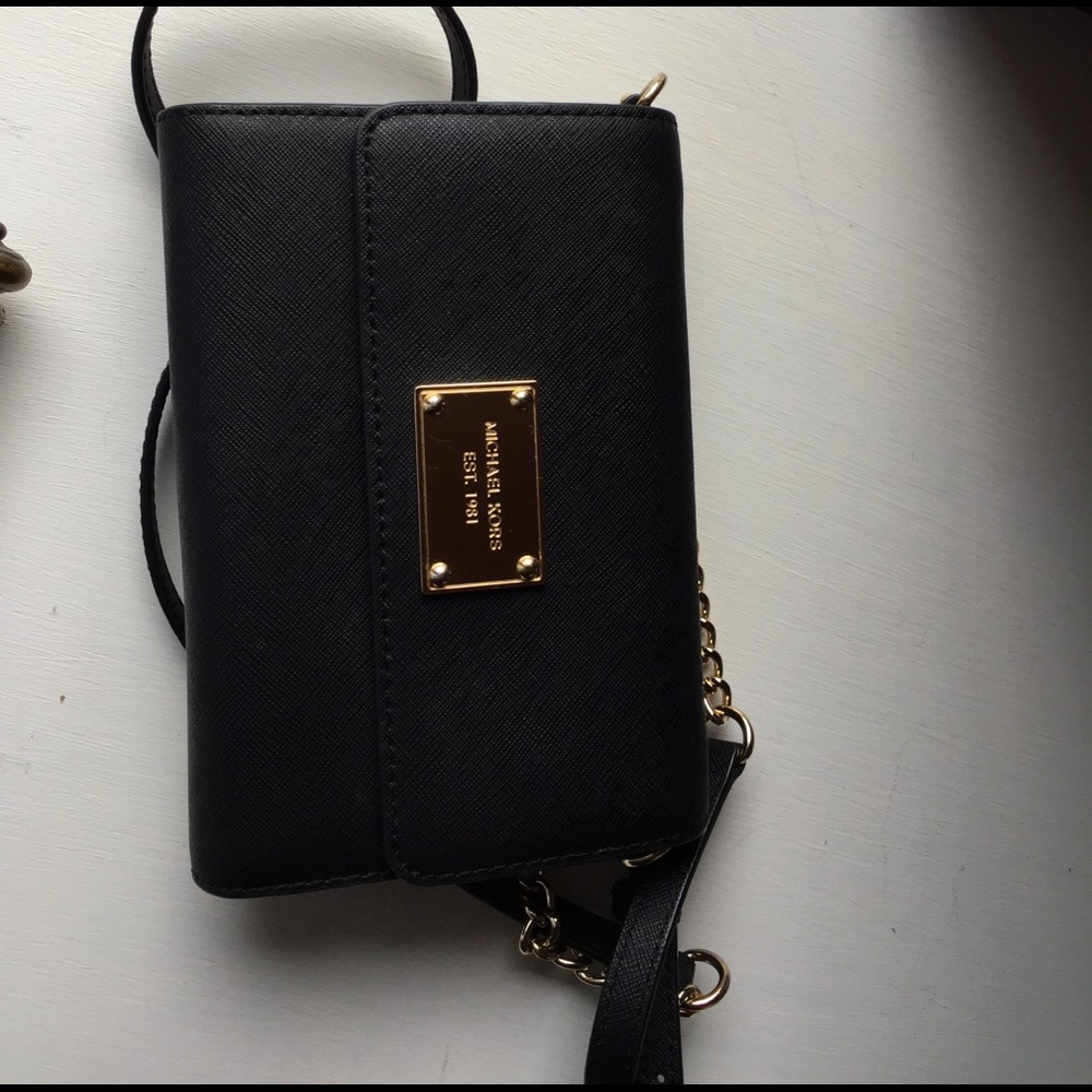 Like new! Gold hardware.