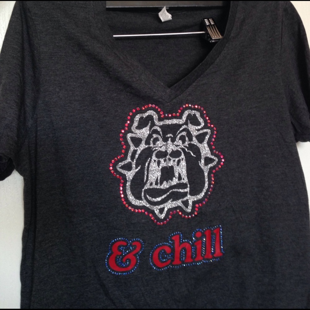 🌸SALE|Rhinestoned| Bulldogs & Chill V Neck Tee