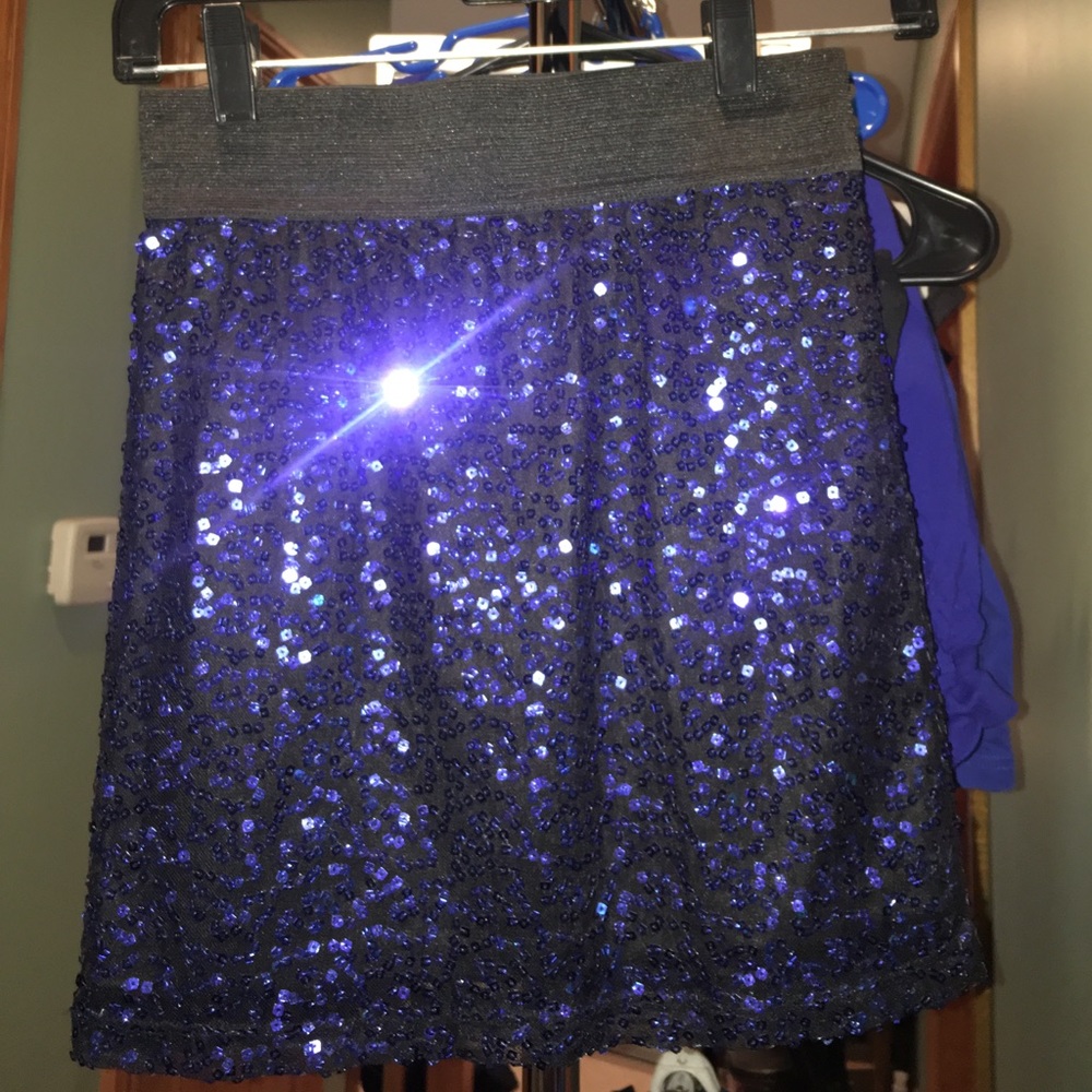 Bodycon sequin skirt