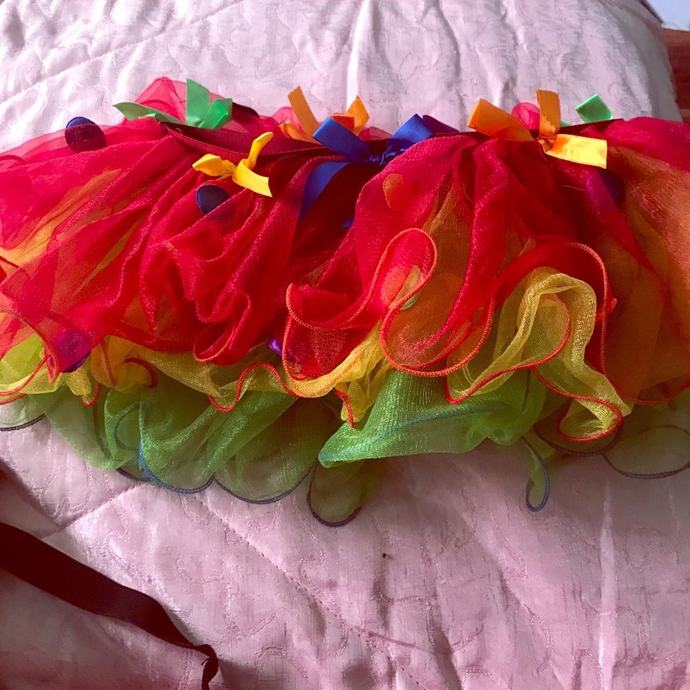 2 clown costumesss.!
