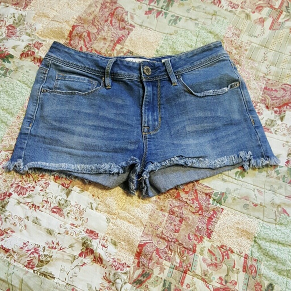 Bullhead Denim Shorts Faded Super High, Stretch - Picture 1 of 4