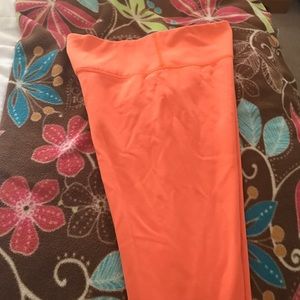 Lululemon reversible crops!