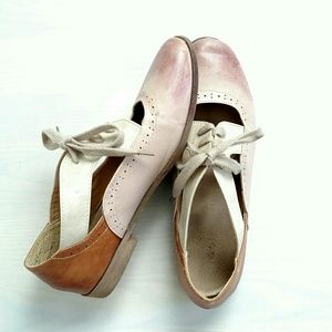 Size 9 Restricted brand shoes