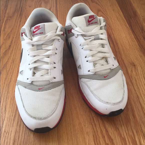 White mens Nike shoes! - Picture 1 of 4