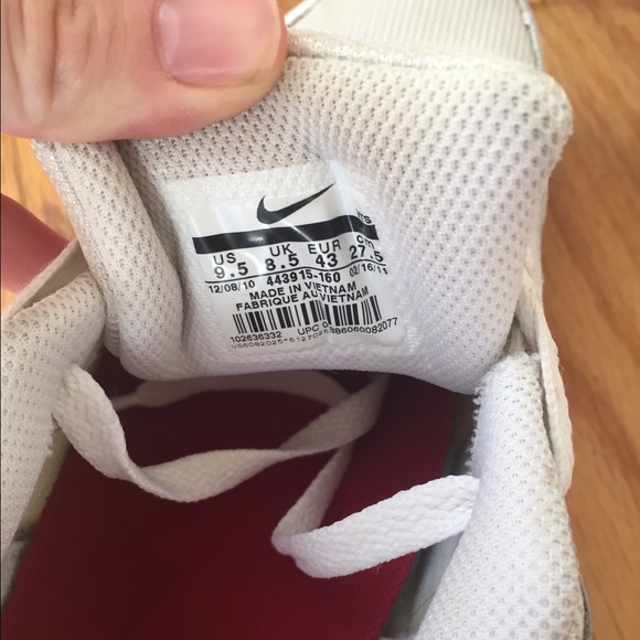 White mens Nike shoes! - Picture 4 of 4