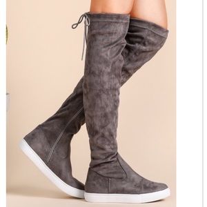 Gray velvet over the knee