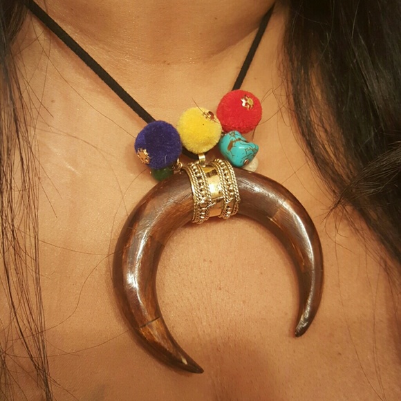 Natural horn necklace - Picture 2 of 3