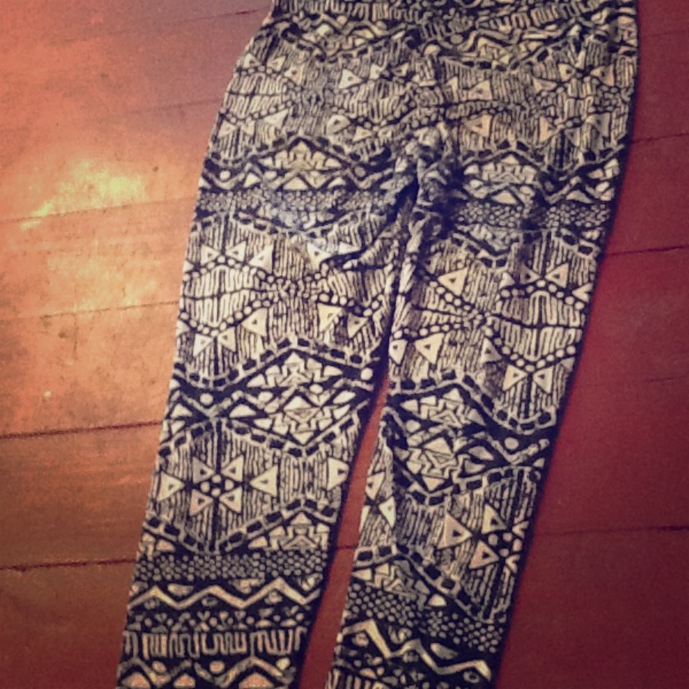 Patterned leggings