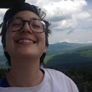 Meet your Posher, Julia