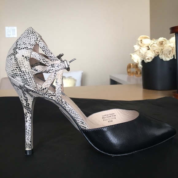 Strappy Python Heels - Picture 3 of 3