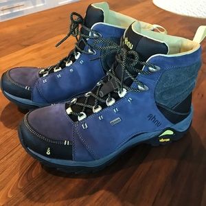 Ahnu Montara Waterproof Hiking boots