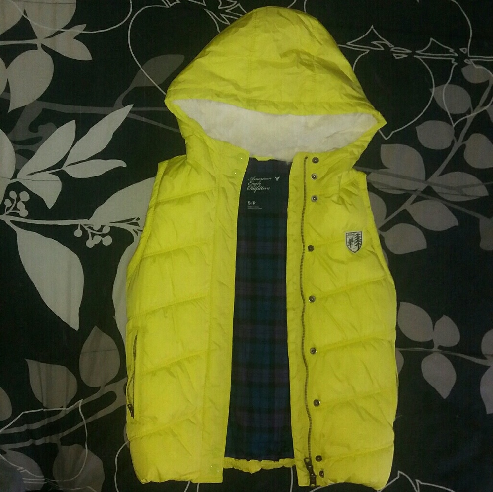 American Eagle Cute vest