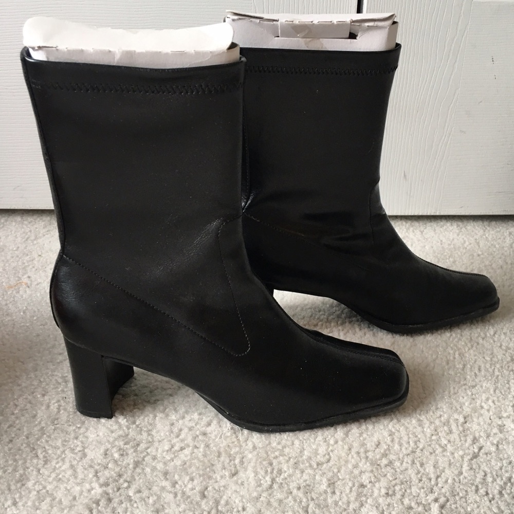 Black Aerosoles Heeled Short Boots